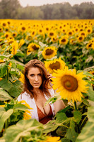 Shelby_Sunflowers_Session-06476