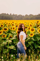 Shelby_Sunflowers_Session-06576
