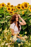 Shelby_Sunflowers_Session-06617